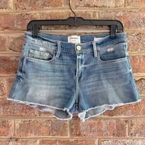 Frame Le Cutoff Denim Shorts in Armistead Wash